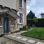 Dom wakacyjny Artist House With Piano And Charming Garden