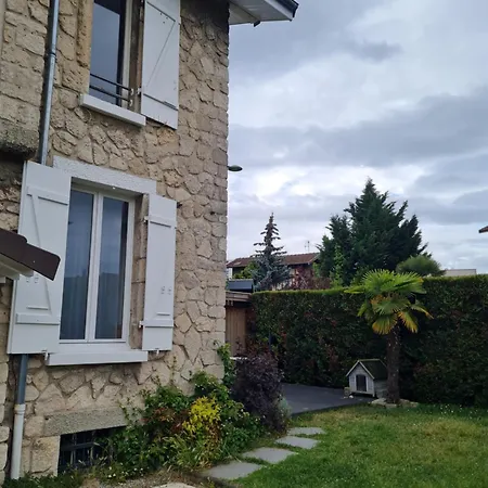Artist House With Piano And Charming Garden Prázdninový dům